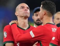 开云官方app入口-葡萄牙队完胜中国队，波尔带队取胜