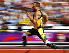 开云体育官方网站-今夜，伦敦的焰火为谁而燃？一个西班牙名字在英挪百年恩怨中写下奇异诗篇