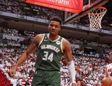 开云体育app-热火不敌雄鹿，字母哥率队取得胜利