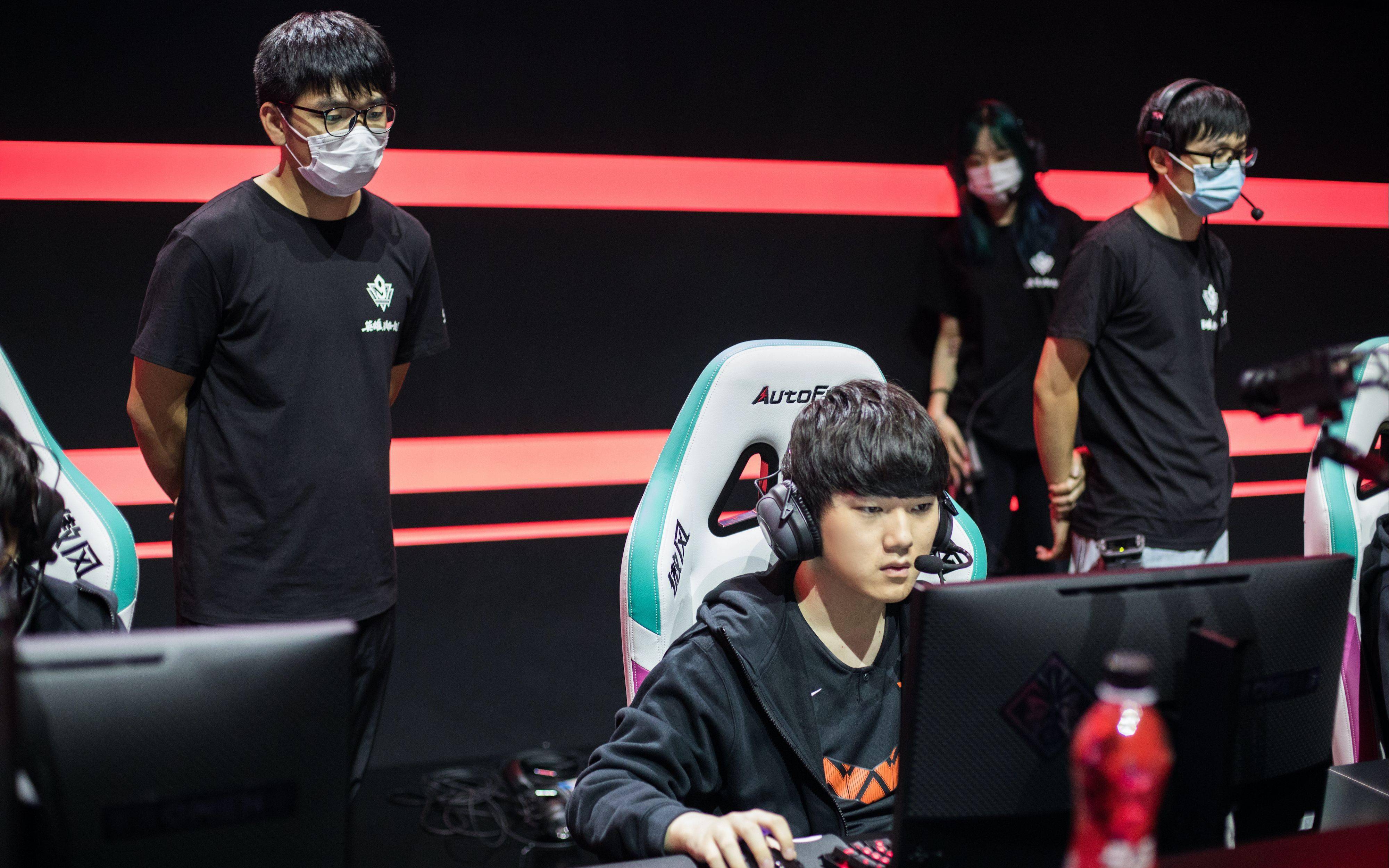 开云体育平台APP-G2碾压C9,JackeyLove关键团战开团秒人峡谷大战八强赛,引爆全场热议