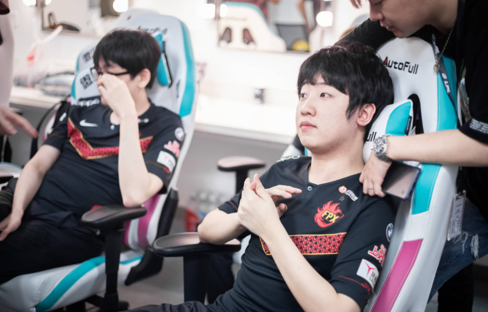 开云体育APP下载-BRO碾压GEN,ShowMaker关键团战开团秒人焦点之战半决赛,技惊四座的简单介绍