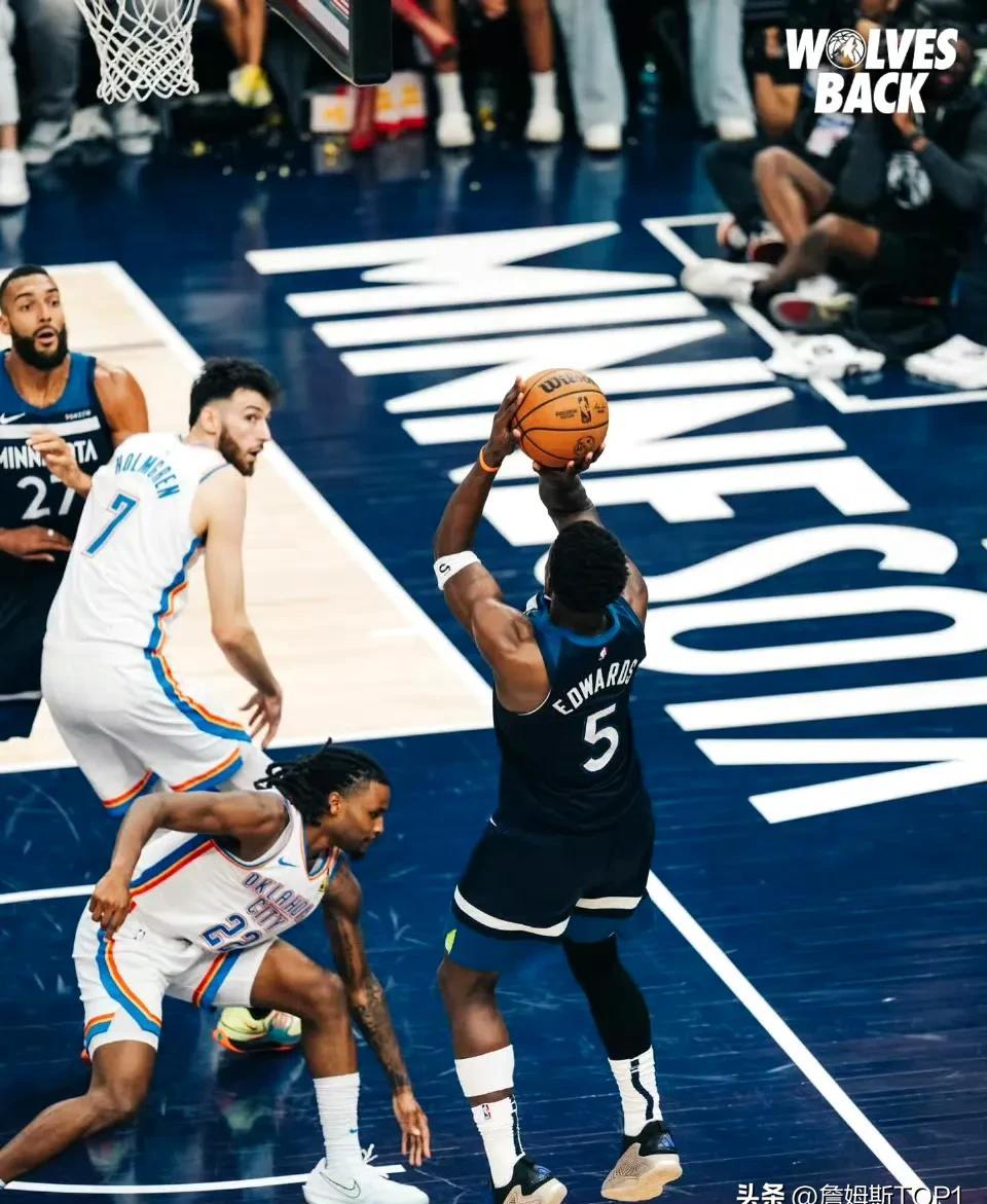 开云体育入口-魔术队力克森林狼队，富尔茨防守出色