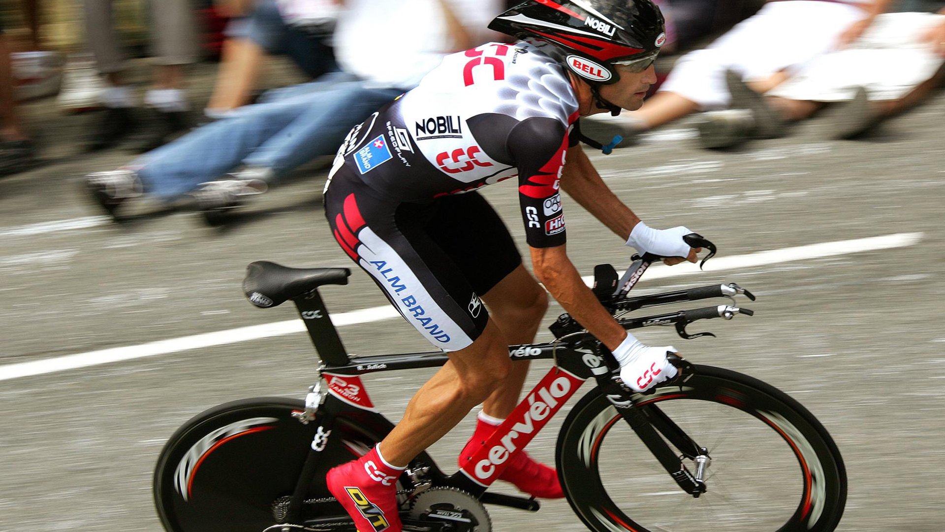 开云体育app-铁腰交响乐奏响圣西罗,卡塞米罗化身战车拆解者,AC米兰轻取德国豪门